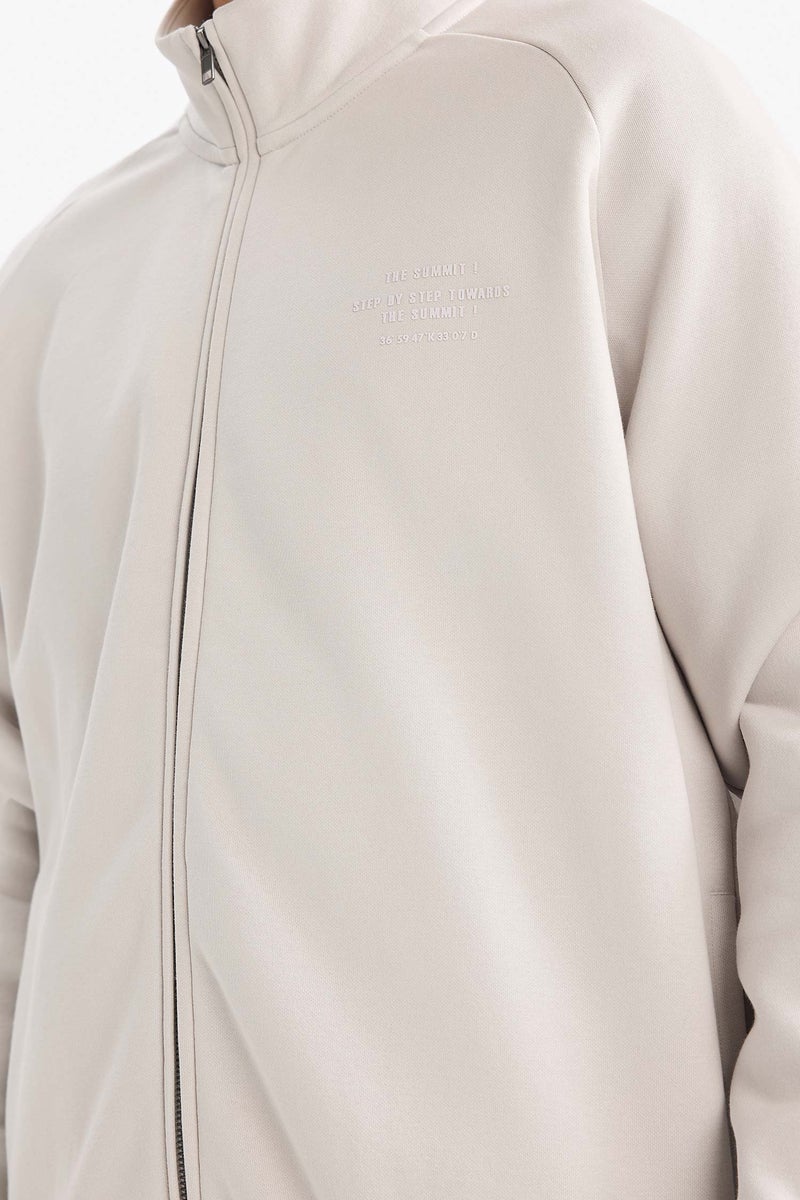 ديفاكتو كارديجان اوفر سايز بياقة عالية بجيب وبطانة ناعمة - Image 4